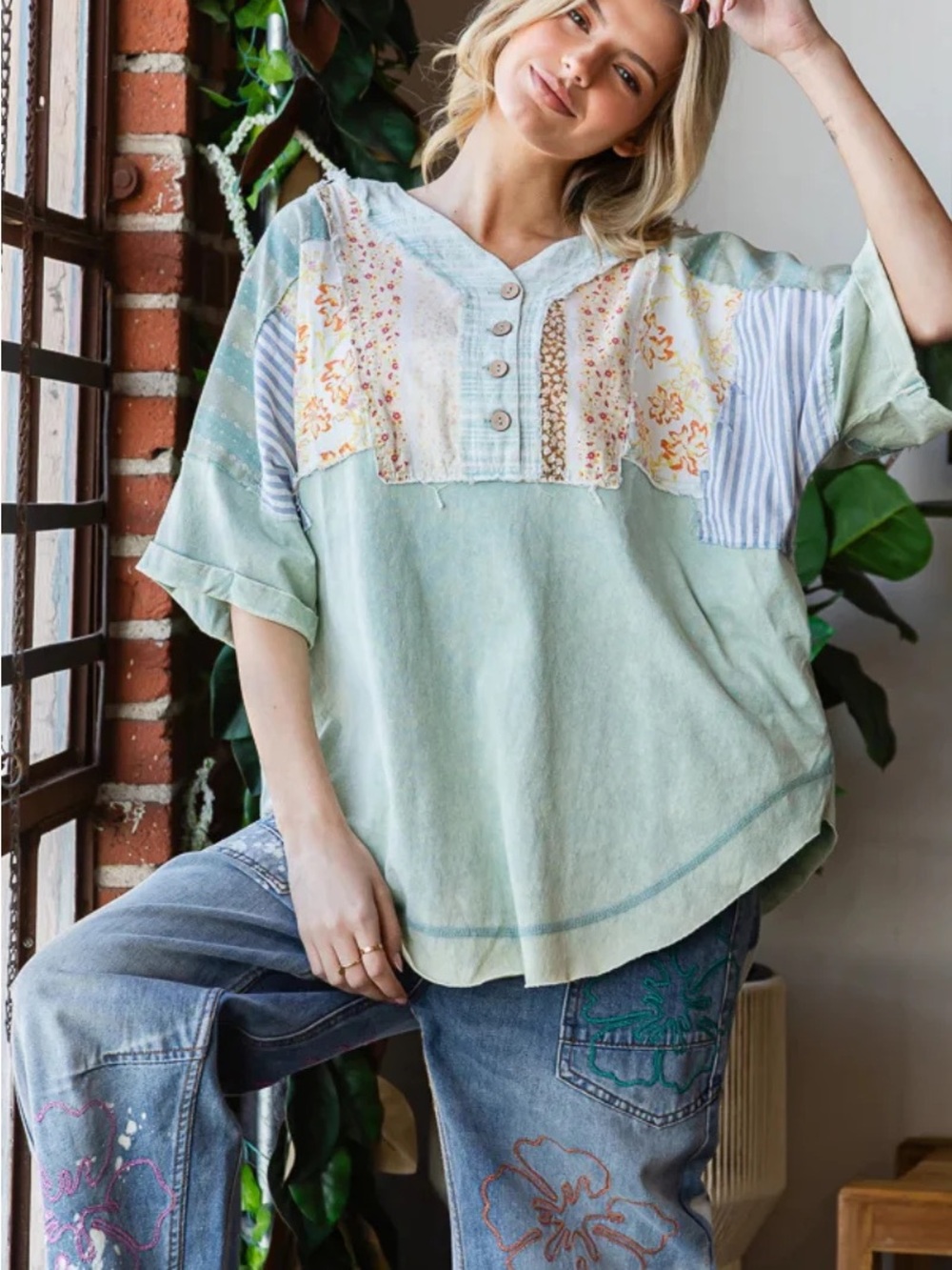 Oli & Hali Patchwork Floral Size Large Top Mineral Wash Pastel Green